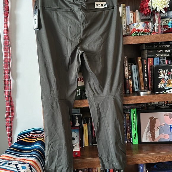 Banana Republic new dark green athletic pants - Picture 6 of 10